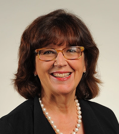 Headshot of Sally Reis